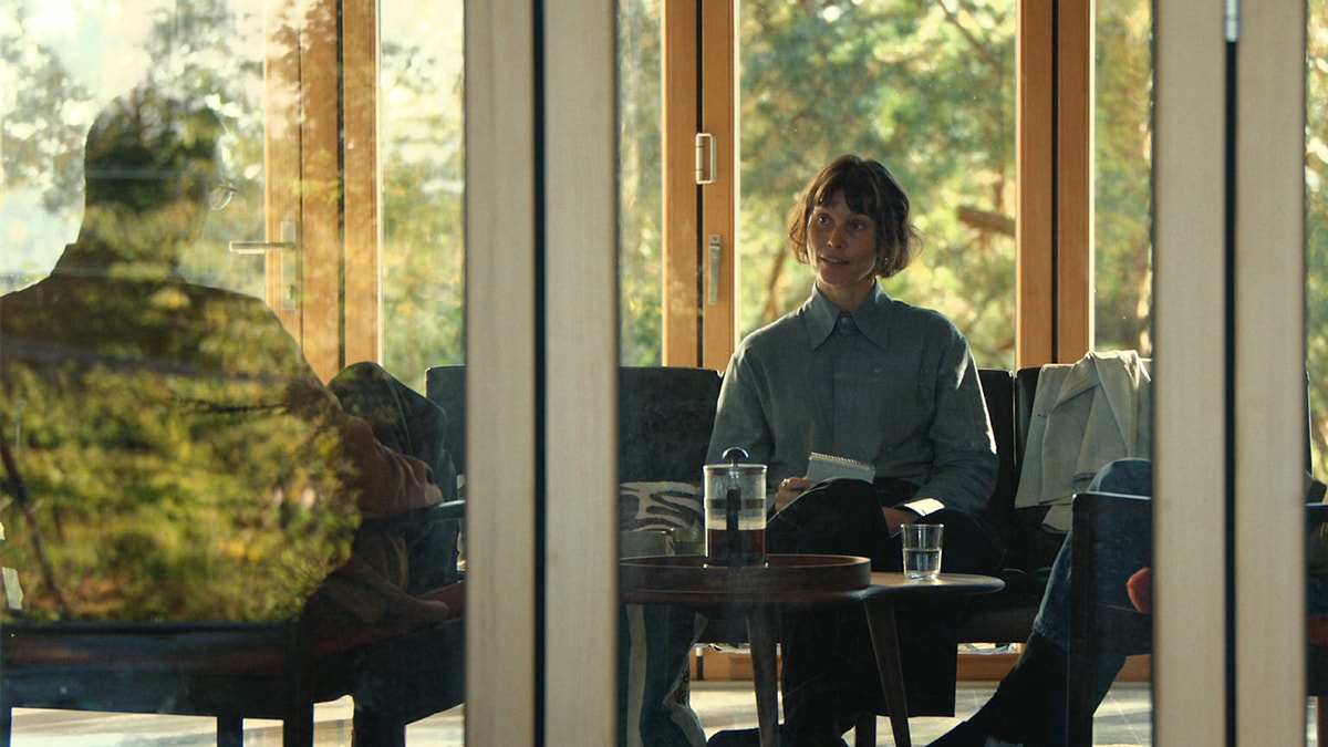 NOI DUE SCONOSCIUTI backdrop