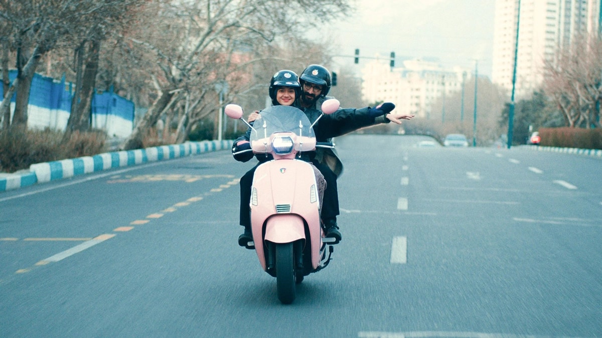 Esce al cinema il 15 gennaio DIVINE COMEDY, il nuovo film di Ali Asgari