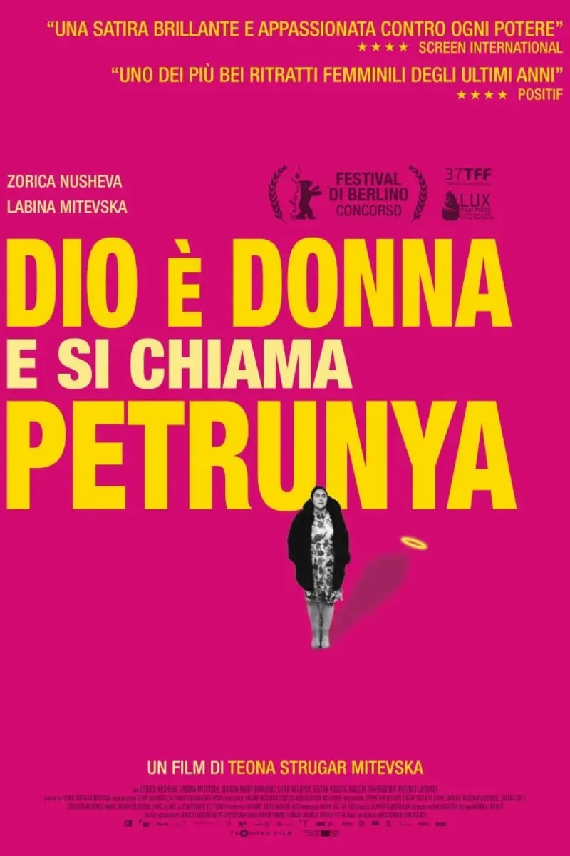 Dio è donna e si chiama Petrunya poster backdrop